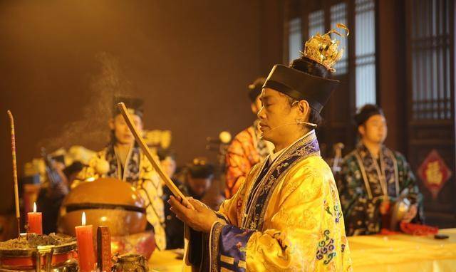 筑坛拜将打一生肖、一场误导解释的落实与反思