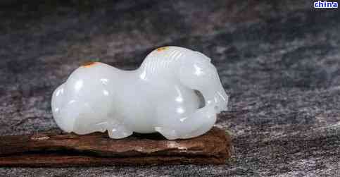 玉打一生肖，智慧与灵性的象征