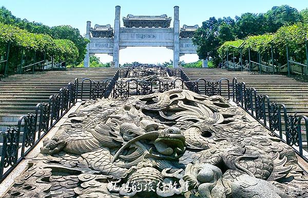 揭秘龙跳虎卧背后的生肖奥秘，全面解读与现实生活的联系