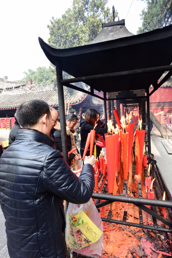 古庙打一生肖、网络解释的落实