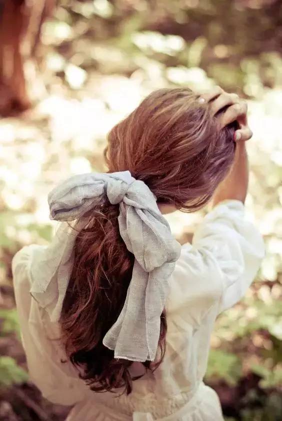 头不拉拉马尾打一生肖，揭秘背后的智慧与寓意