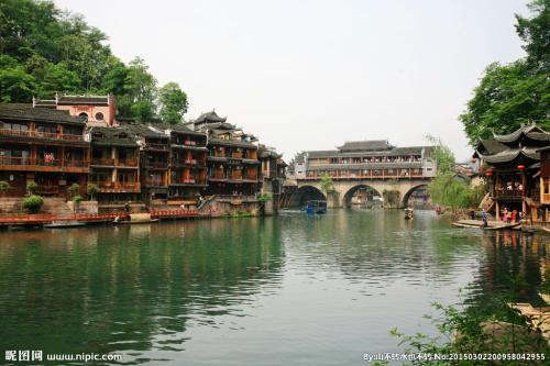 新亭对泣打一生肖、通常作答落实解释